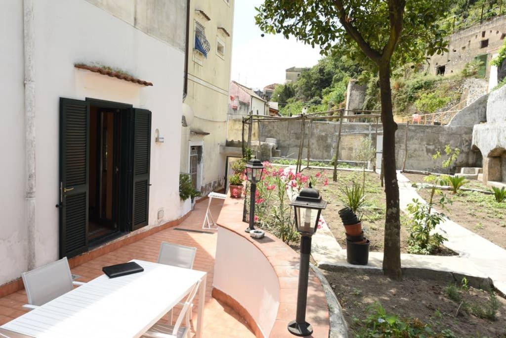 Casa Annali - House And Garden By The Amalfi Coast Villa Майори Екстериор снимка
